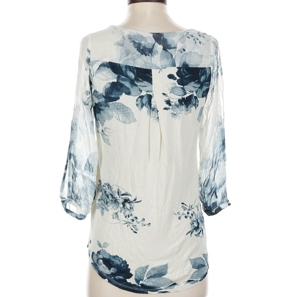 Lucky Brand White & Blue Floral Printed Gauzy Cotton Cold Shoulder Peasant Top - Picture 2 of 5